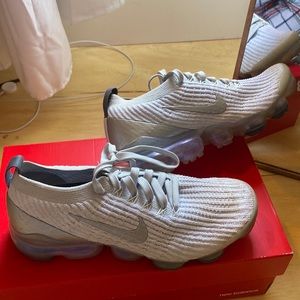 Nike vapormax size 8